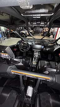 Can Am Maverick R MAX X RC Smart Shox 2026 - miniatura 3