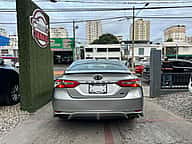 Toyota Camry SE Nightshade 2020 - miniatura 6