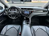 Toyota Camry SE Nightshade 2020 - miniatura 4