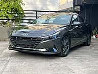 Hyundai Avante Luxury 2021 - miniatura 1