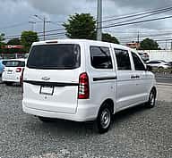 Chevrolet N400 Pasajeros 2023 - miniatura 3