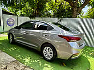 Hyundai Accent SE 2021 - miniatura 2