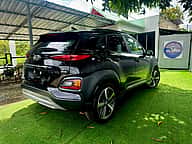 Hyundai KONA Limited 2021 - miniatura 10