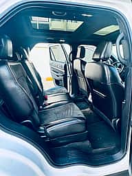 Ford Explorer Sport 2018 - miniatura 9
