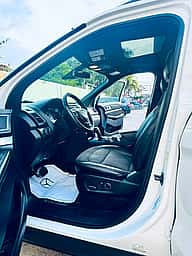 Ford Explorer Sport 2018 - miniatura 6