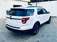 Ford Explorer Sport 2018 - miniatura 3