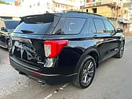 Ford Explorer XLT 2023 - miniatura 4