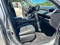 Toyota RAV4 XLE 2020 - miniatura 8