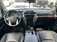 Toyota 4 Runner Limited 2023 - miniatura 9