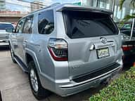 Toyota 4 Runner Limited 2023 - miniatura 3