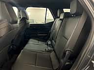 Toyota 4 Runner SR5 2027 - miniatura 7