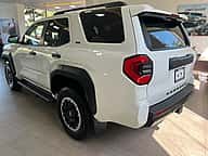 Toyota 4 Runner SR5 2027 - miniatura 5