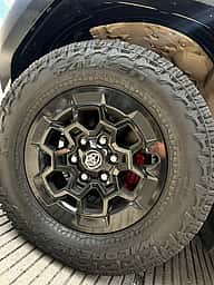Toyota Hilux GR Sport 2024 - miniatura 8