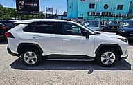 Toyota RAV4 LE 2021 - miniatura 8