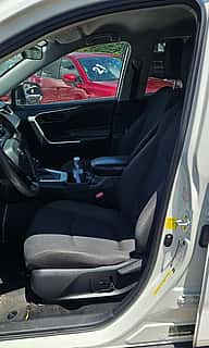 Toyota RAV4 LE 2021 - miniatura 13