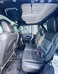 Jeep Wrangler Sahara Unlimited 2018 - miniatura 9