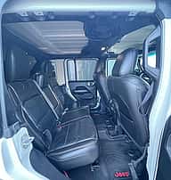 Jeep Wrangler Sahara Unlimited 2018 - miniatura 10