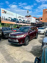 Toyota Highlander LE 2017 - miniatura 1