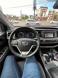 Toyota Highlander LE 2017 - miniatura 6