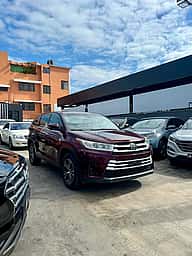 Toyota Highlander LE 2017 - miniatura 2