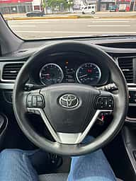 Toyota Highlander LE 2017 - miniatura 9