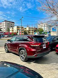 Toyota Highlander LE 2017 - miniatura 3
