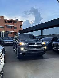 Toyota 4 Runner Limited 2015 - miniatura 2