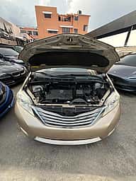 Toyota Sienna XLE 2011 - miniatura 11