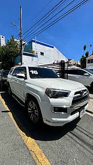 Toyota 4 Runner Limited 2016 - miniatura 2