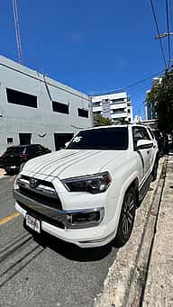 Toyota 4 Runner Limited 2016 - miniatura 1