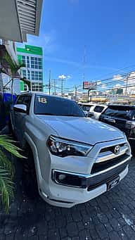 Toyota 4 Runner Limited 2018 - miniatura 2