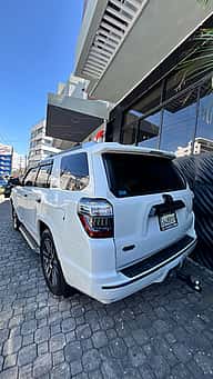 Toyota 4 Runner Limited 2018 - miniatura 3