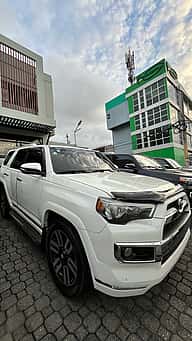 Toyota 4Runner Limited 2015 - miniatura 2