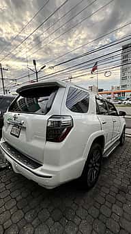 Toyota 4Runner Limited 2015 - miniatura 3