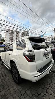 Toyota 4Runner Limited 2015 - miniatura 4
