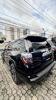 Toyota 4Runner Limited 2022 - miniatura 4