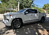 Chevrolet Silverado High Country Duramax 2023 - miniatura 1