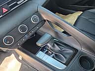 Hyundai Avante 2021 - miniatura 8