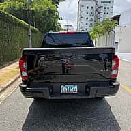 Nissan Frontier Pro-4X 2024 - miniatura 2
