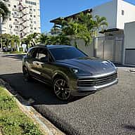 Porsche Cayenne 2019 - miniatura 4