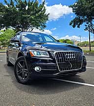 Audi Q5 S-Line Sportback 2017 - miniatura 2