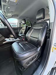 Ford Explorer XLT 2021 - miniatura 8