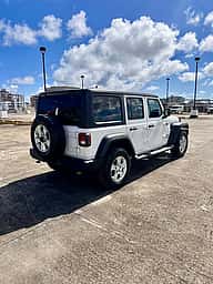 Jeep Wrangler Sport 2021 - miniatura 8