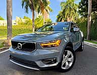 Volvo XC40 T4 Momemtum 2021 - miniatura 1
