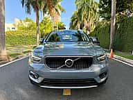 Volvo XC40 T4 Momemtum 2021 - miniatura 2