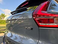 Volvo XC40 T4 Momemtum 2021 - miniatura 9