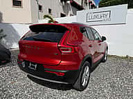 Volvo XC40 T4 Momemtum 2022 - miniatura 4