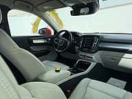 Volvo XC40 T4 Momemtum 2022 - miniatura 8
