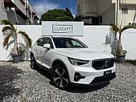 Volvo XC40 Ultimate Dark B5 2024 - miniatura 3