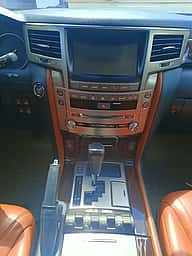 Lexus LX 570 Sport Plus 2015 - miniatura 9